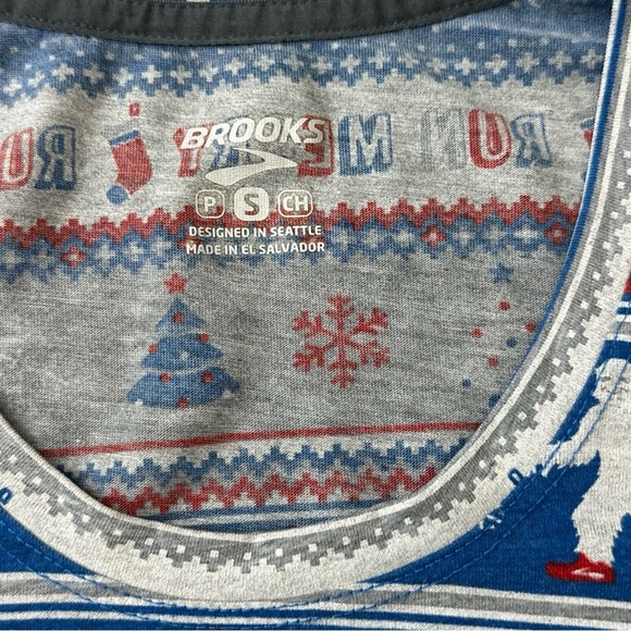 Women’s Brooks Running Base Layer Holiday Christmas Small Tee Top Run Jolly - Picture 4 of 6